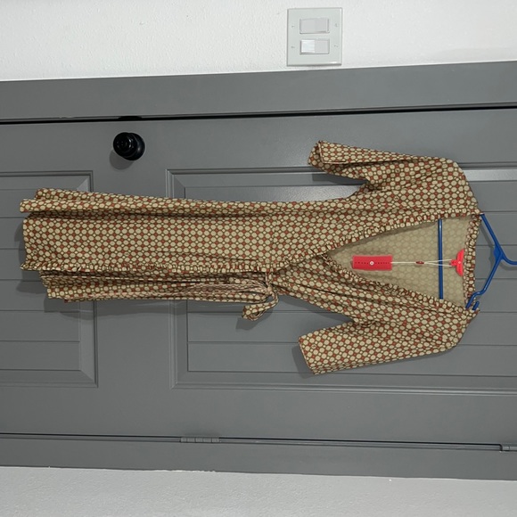 Ivanka Trump beautiful dress. - Picture 1 of 3